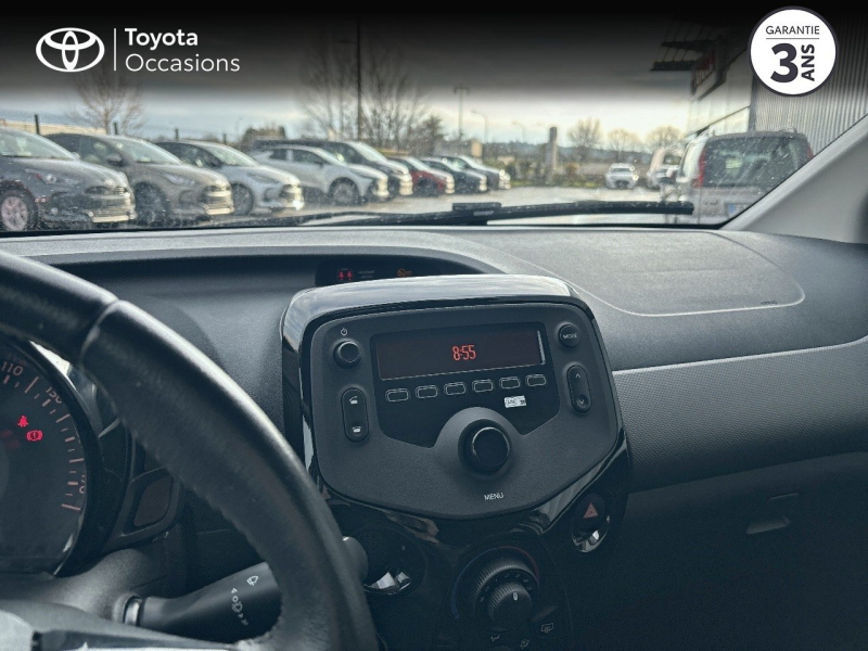 PEUGEOT 108 d’occasion à vendre à Méjannes-lès-Alès chez Toyota Alès (Photo 14)